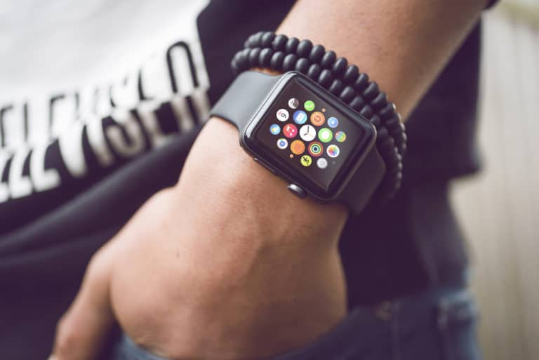 What Is The Difference Between A Digital And A Smart Watch?